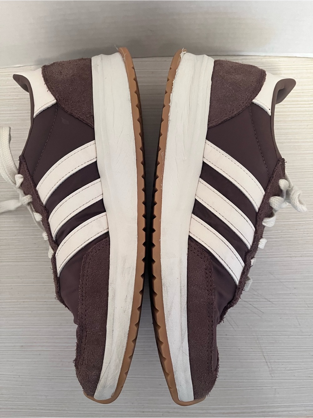 Adidas Brown and White Classic Sneakers Sz 8 - Picture 5 of 7